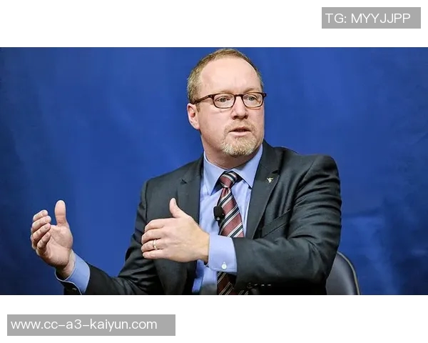 霍里谈拉梅洛鲍尔表现称其如白巧克力对待篮球态度不够认真